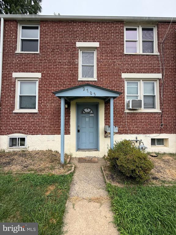 property at 2703 W 4th St