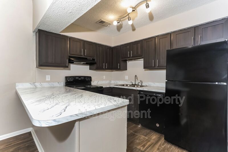 1400 Flat Shoals Rd Photo