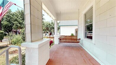 512 S Brighton Ave in Dallas, TX - Building Photo - Building Photo