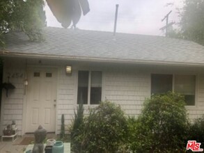 2456 Penmar Ave in Los Angeles, CA - Foto de edificio - Building Photo