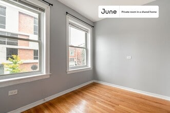 Private bedroom in 3 bed/1 bath Home in Chicago, IL - Building Photo - Building Photo