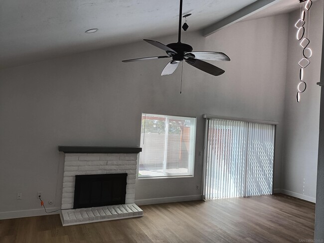 6941 Enborne Ln in San Diego, CA - Building Photo - Building Photo
