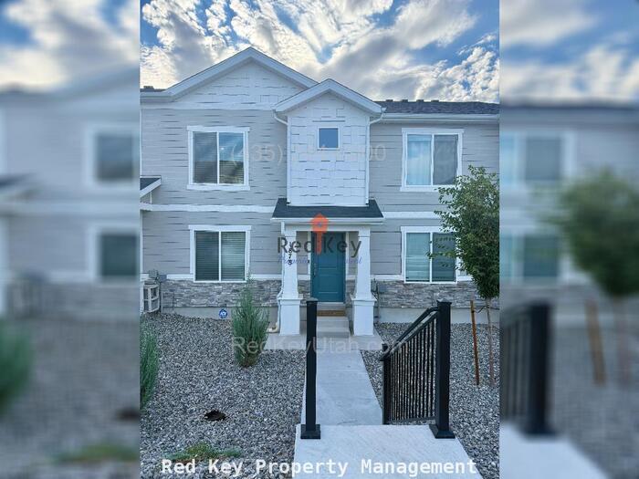 1878 N Blue Iris Ave in Tooele, UT - Building Photo