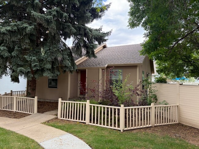 property at 1190 Niagara Dr
