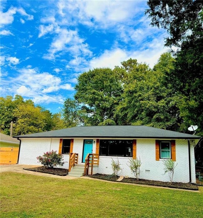 695 Kennesaw Dr in Smyrna, GA - Building Photo - Building Photo