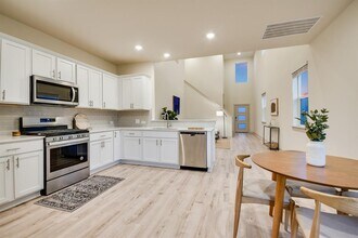 7400 Daves Landing Dr in Austin, TX - Building Photo - Building Photo