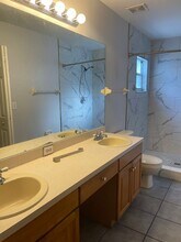 1206 Grassy Meadow Pl in Brandon, FL - Foto de edificio - Building Photo