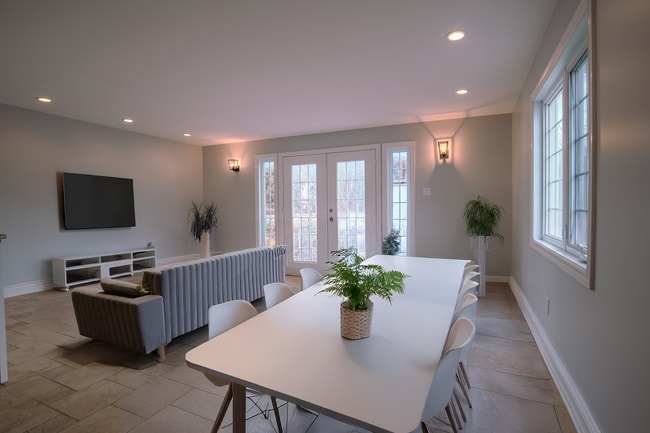 Furnished Rooms for Rent – All-Inclusive – Near Downtown Ottawa - Heart of Hull! in Gatineau, QC - Building Photo - Building Photo