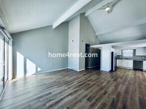 8130 Halsey St in Lenexa, KS - Building Photo - Building Photo