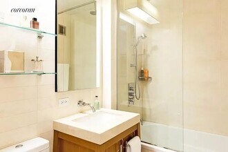 88 Greenwich St in New York, NY - Building Photo - Building Photo