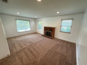 1284 Rudgear Rd in Walnut Creek, CA - Building Photo - Building Photo