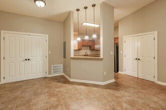 Stonewater Place in Jackson, TN - Building Photo - Building Photo