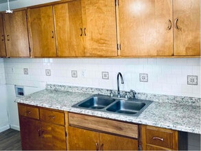 1903 Wickham Way in Louisville, KY - Foto de edificio - Building Photo