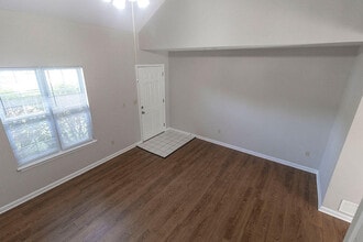 214 Nikki Way in Columbia, MO - Building Photo - Building Photo