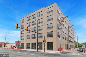 139 W Chelten Ave, Unit 411 in Philadelphia, PA - Foto de edificio - Building Photo