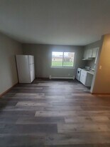 327 Arlington St in Waukesha, WI - Building Photo