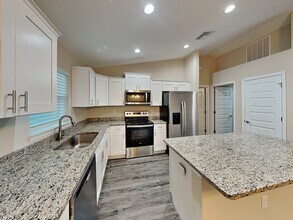 904 W Rum Pl in Citrus Springs, FL - Building Photo - Building Photo