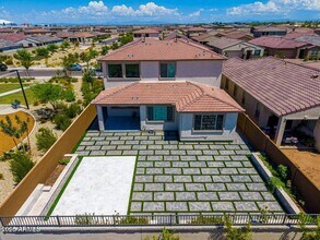 8773 W Medlock Dr in Glendale, AZ - Building Photo - Building Photo