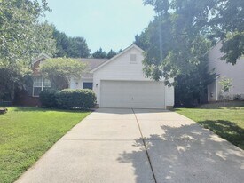 16029 Circlegreen Dr in Charlotte, NC - Building Photo