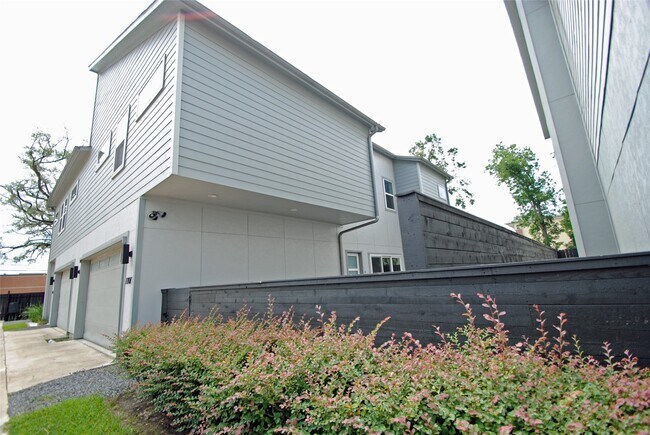 7707 Jack Oak Ave in Houston, TX - Building Photo - Building Photo