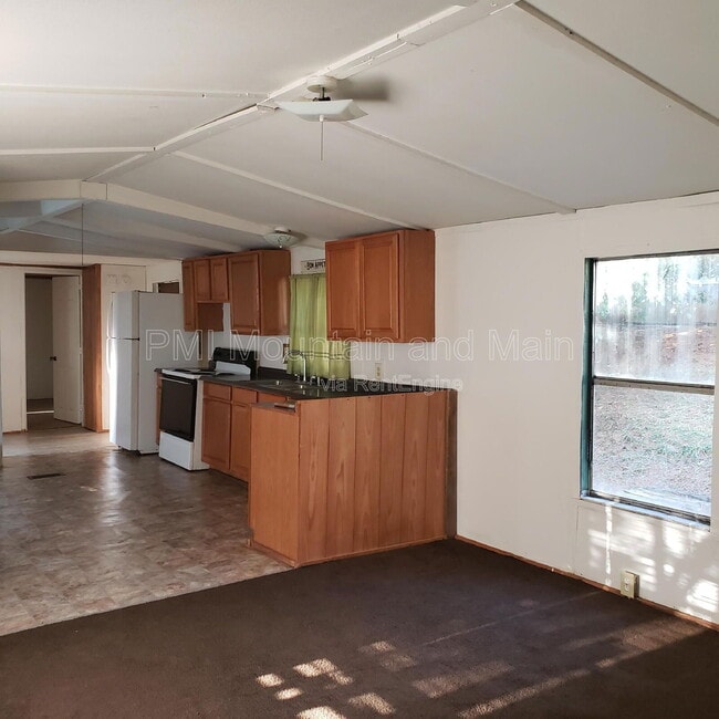 111 Iotla Valley Park Rd in Franklin, NC - Building Photo - Building Photo