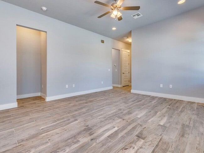 103 E Walter Ave in Pflugerville, TX - Building Photo - Building Photo