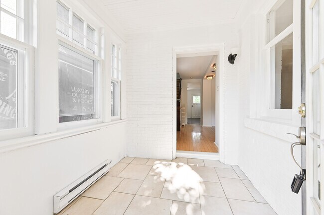 182 Belsize Dr in Toronto, ON - Building Photo - Building Photo
