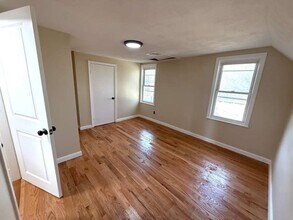 194 Fells Ave in Medford, MA - Building Photo - Building Photo