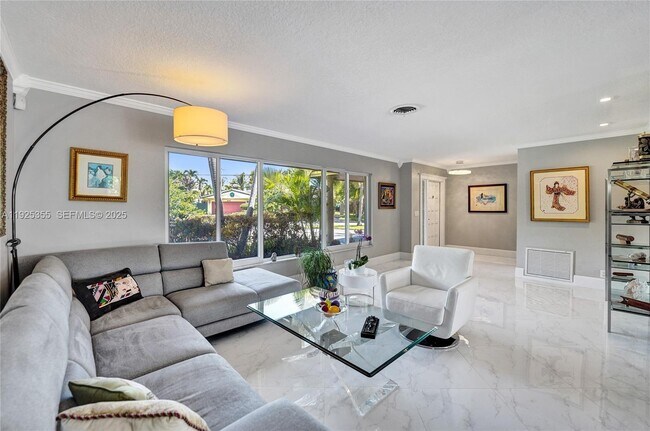 4060 NE 26th Ave in Lighthouse Point, FL - Building Photo - Building Photo