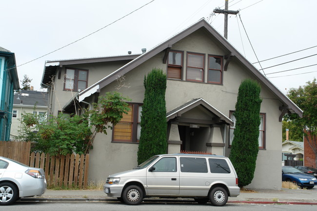 3200 Shattuck Ave in Berkeley, CA - Building Photo - Building Photo