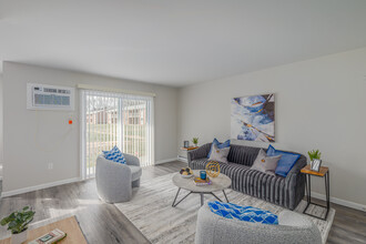 Meadowview Apartments in Pennsville, NJ - Building Photo - Interior Photo