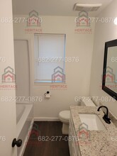 506 Thomas Chapel Dr in Arlington, TX - Foto de edificio - Building Photo