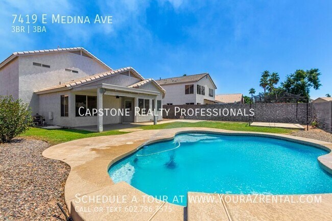 7419 E Medina Ave in Mesa, AZ - Foto de edificio - Building Photo