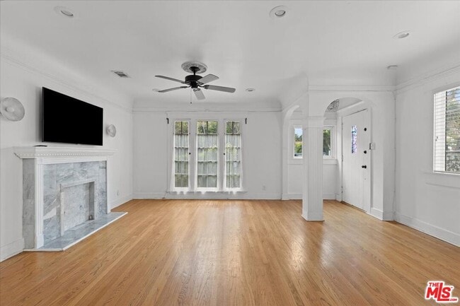 property at 1018 Havenhurst Dr