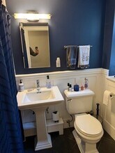 127 Pinckney St, Unit 319 in Boston, MA - Building Photo - Building Photo