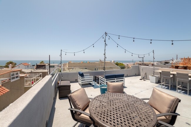 248 27th St in Hermosa Beach, CA - Building Photo - Building Photo