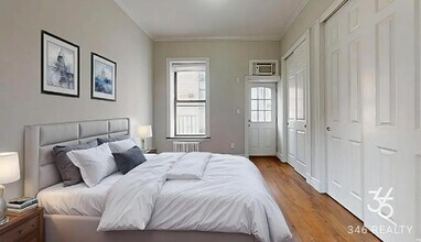 East 25th Street in New York, NY - Foto de edificio - Building Photo