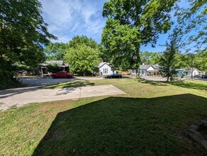 1215 School St in Columbia, TN - Building Photo - Building Photo
