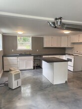 14311 Veterans Memorial Hwy in Villa Rica, GA - Building Photo - Building Photo