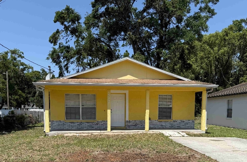 1922 E Osborne Ave in Tampa, FL - Foto de edificio