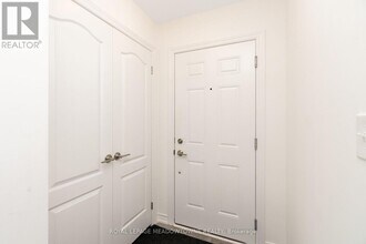 17 Andean Ln in Barrie, ON - Building Photo - Building Photo