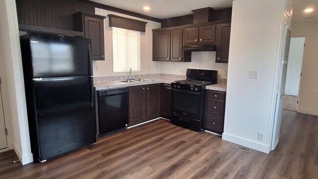 property at 1190 S Mojave Rd