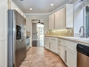 10 Promontory Park in Aliso Viejo, CA - Building Photo - Building Photo