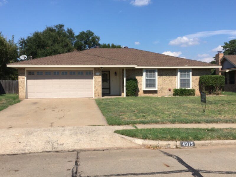 4915 Rock Point St in Wichita Falls, TX - Building Photo