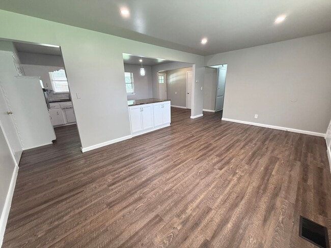 1418 Oakwood Dr in Norman, OK - Building Photo - Building Photo