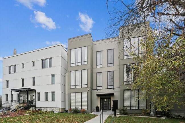 517 Montana Ave NE in Washington, DC - Foto de edificio - Building Photo