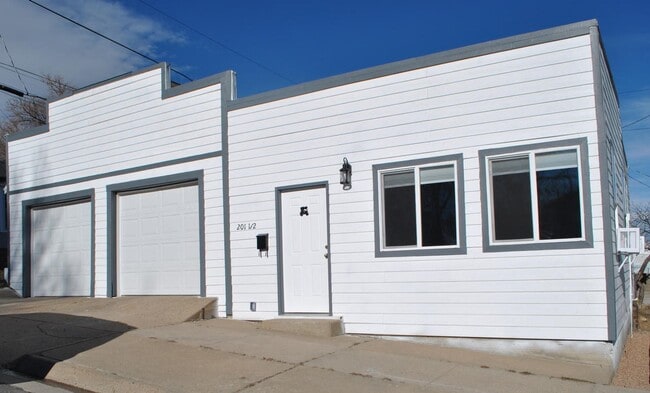 property at 201 W Cedar St