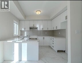 620 Colborne St W in Brantford, ON - Building Photo - Building Photo