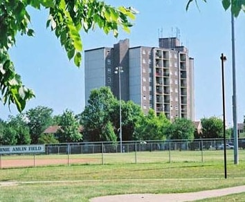 Anchorage Apartments in Windsor, ON - Building Photo