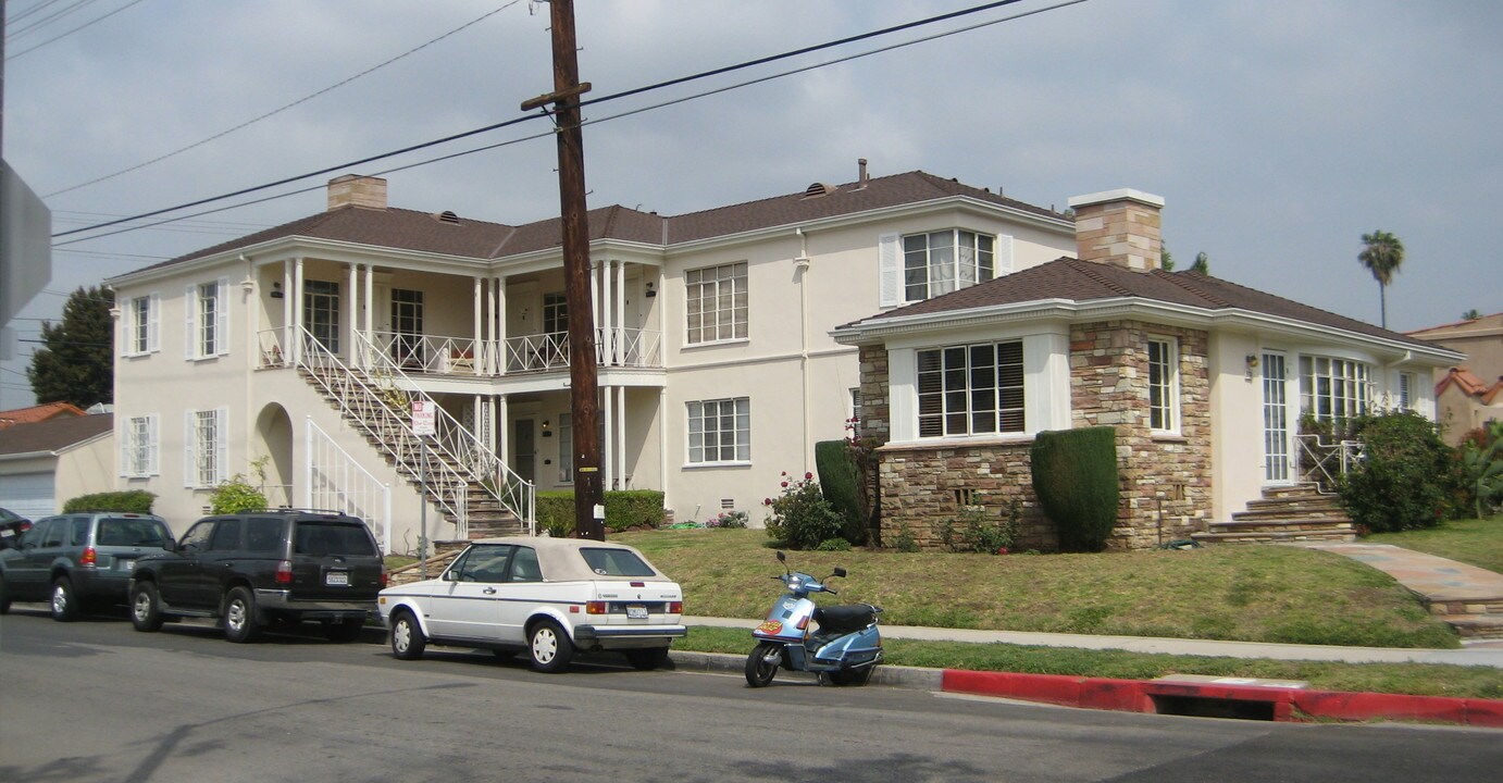 801 N Poinsettia in Los Angeles, CA - Foto de edificio